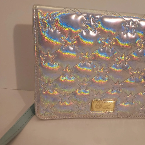 Luv Betsey by Betsey Johnson Hologram Silver Quilted Star Crossbag - Picture 2 of 12